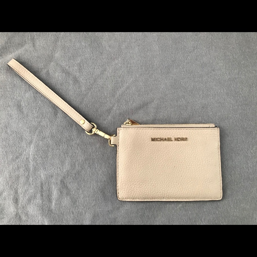 Michael Kors Light Pink Wristlet Wallet